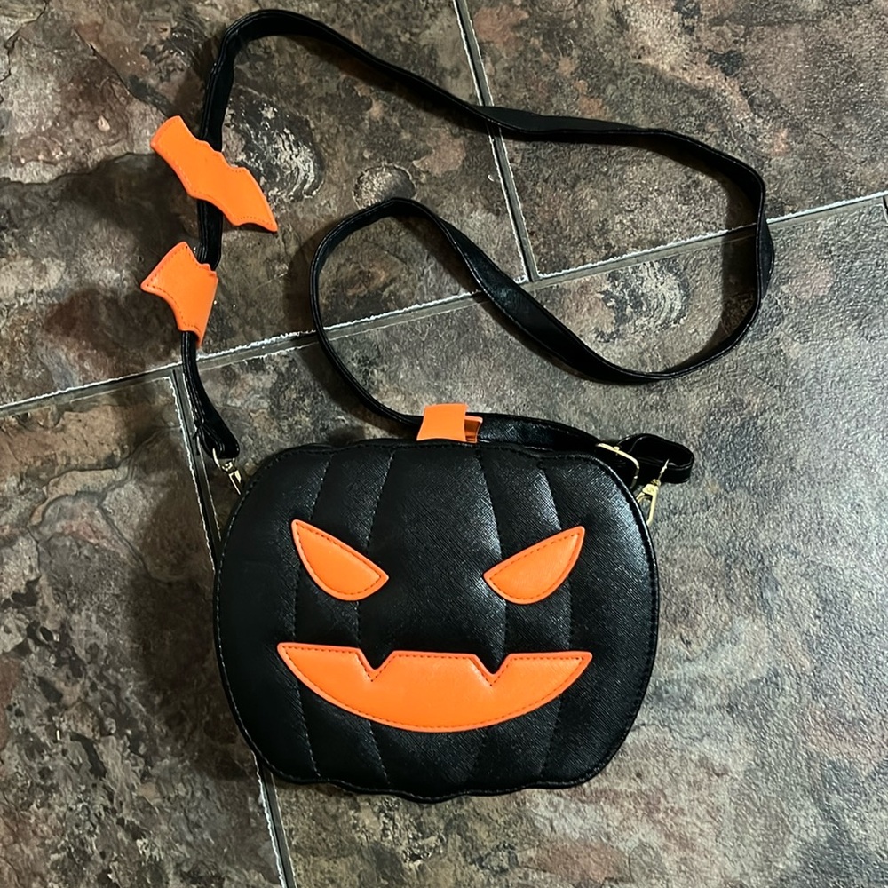 Pumpkin 🎃 purse/bag halloween or any occasion ready